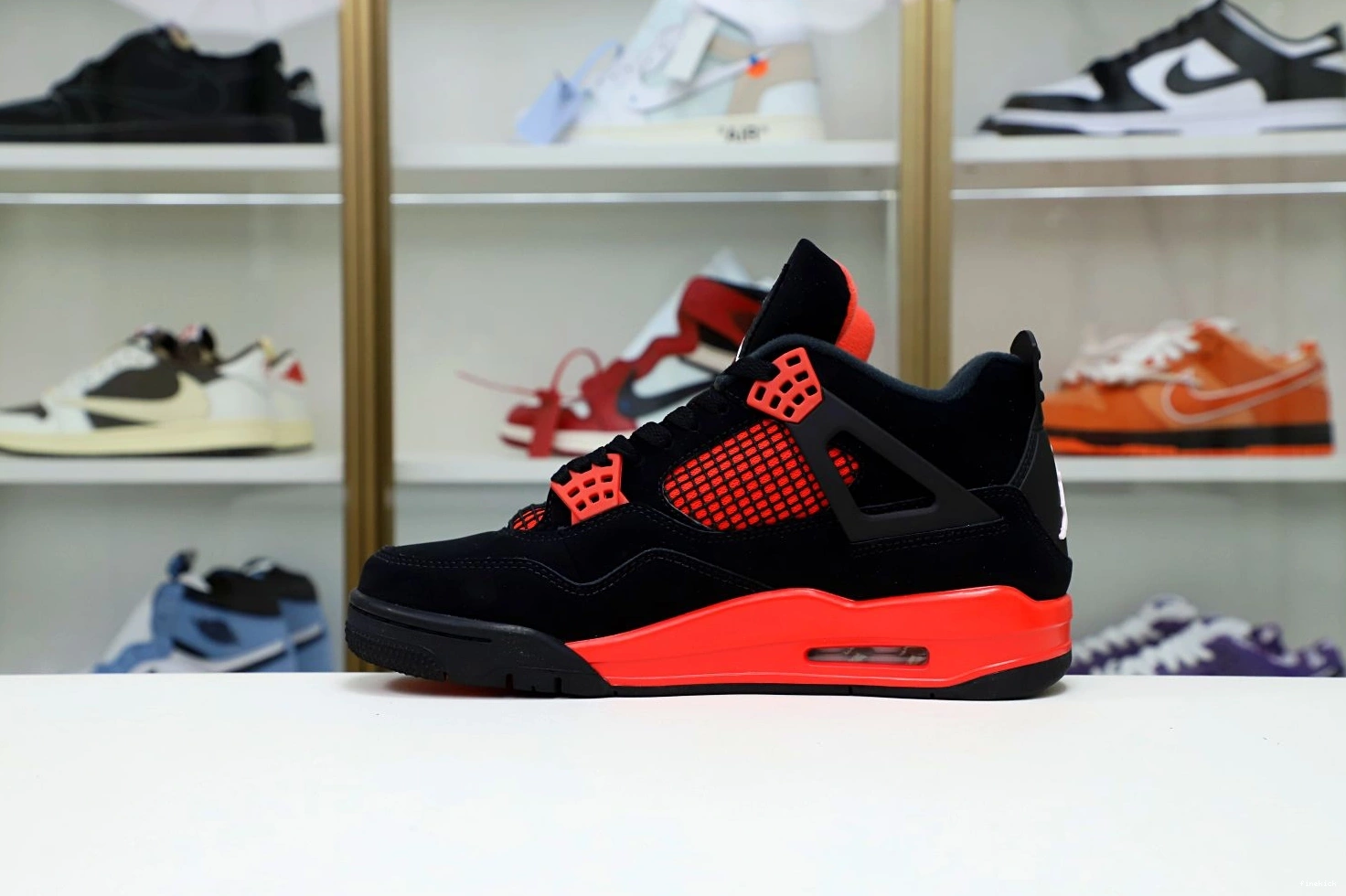 AIR JORDAN 'RED RETRO 4 THUNDER' 1229